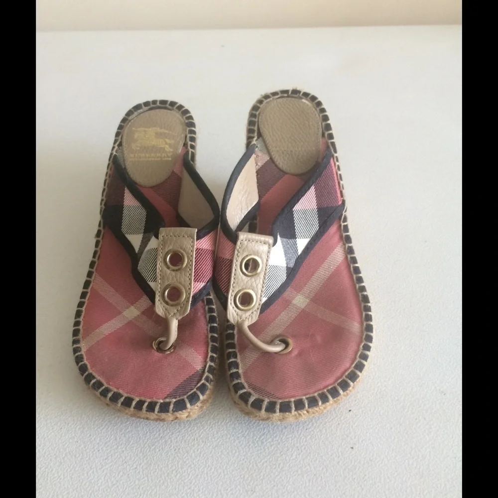 Burberry Espadrilles Thong Sandal 🔴CLEARANCE🔴